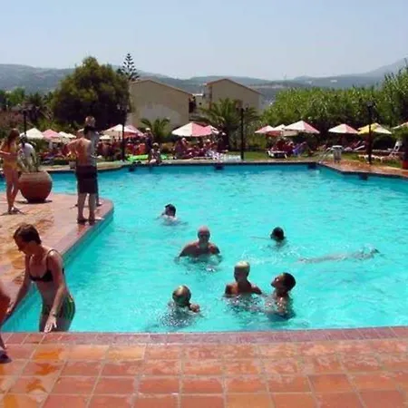 Motakis Village Ξενοδοχείο 2*